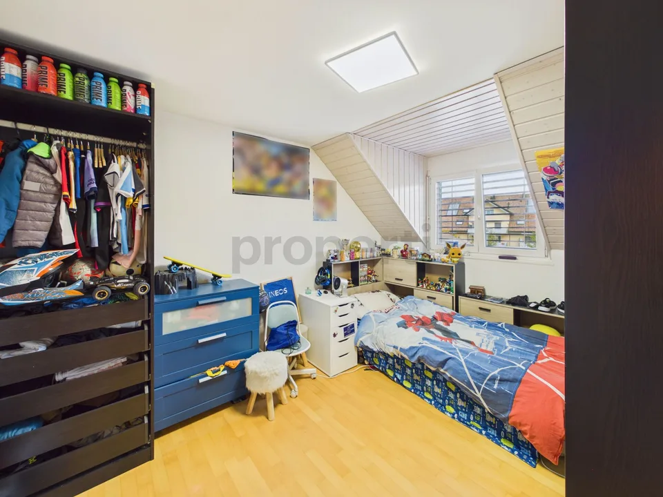 Duplex, Schöne Helligkeit, Privater Sonniger Balkon, Fußbodenheizung, Rollstuhlzugang mit Aufzug & Schulen in 90m! – Foto 19 von 24