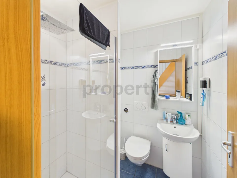 Duplex, Schöne Helligkeit, Privater Sonniger Balkon, Fußbodenheizung, Rollstuhlzugang mit Aufzug & Schulen in 90m! – Foto 21 von 24