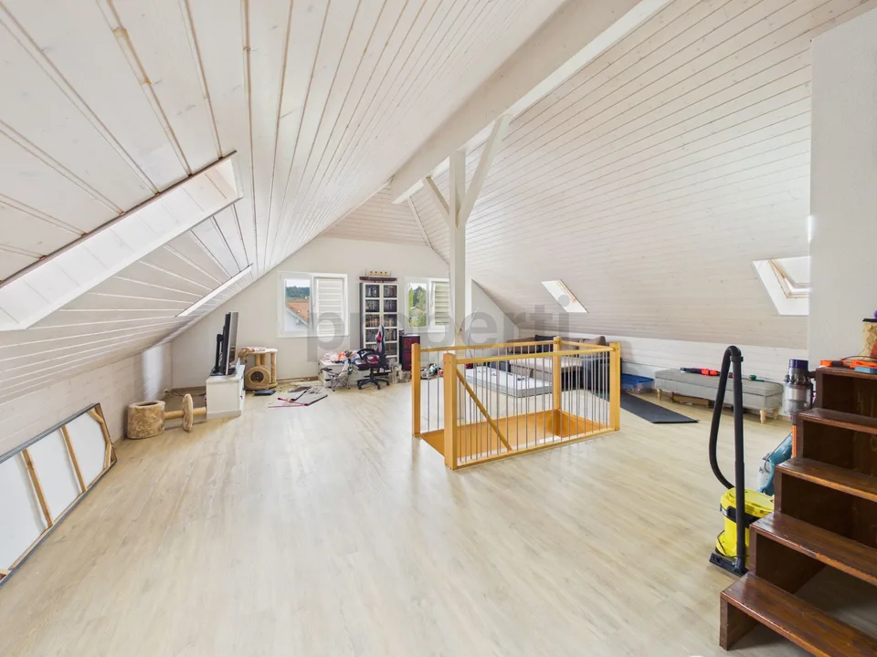 Duplex, Schöne Helligkeit, Privater Sonniger Balkon, Fußbodenheizung, Rollstuhlzugang mit Aufzug & Schulen in 90m! – Foto 20 von 24
