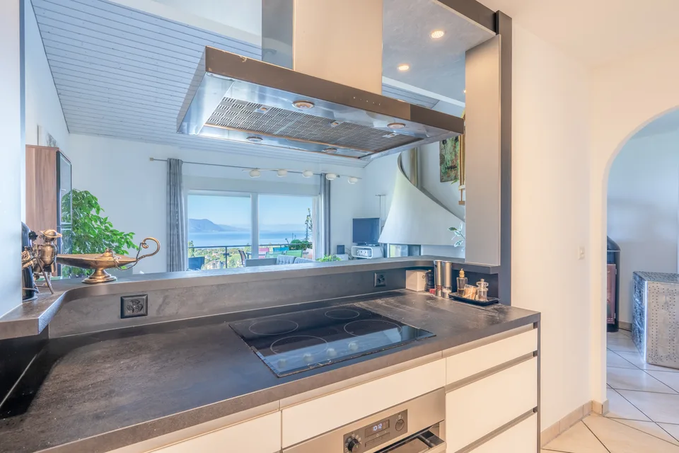 MONTREUX - VILLA CONTIGUË AVEC VUE PANORAMIQUE – photo 9 sur 21