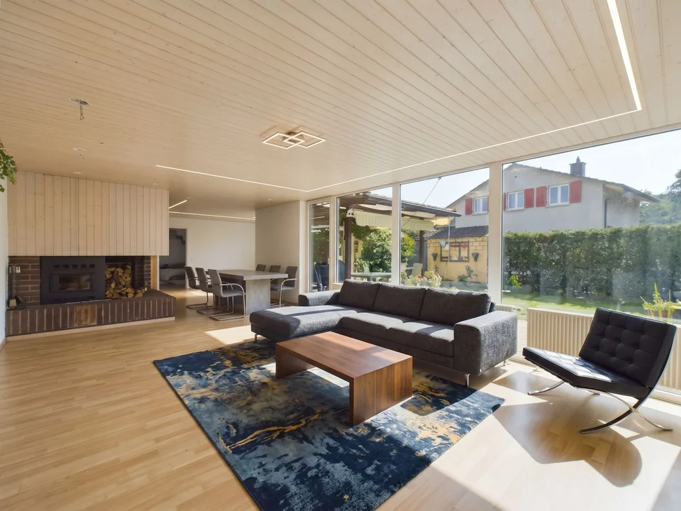 Grosszügiger Garten, Ruhige & Familienfreundliche Umgebung, Balkon, Keller & Garagenparkplatz! – Foto 2 von 24