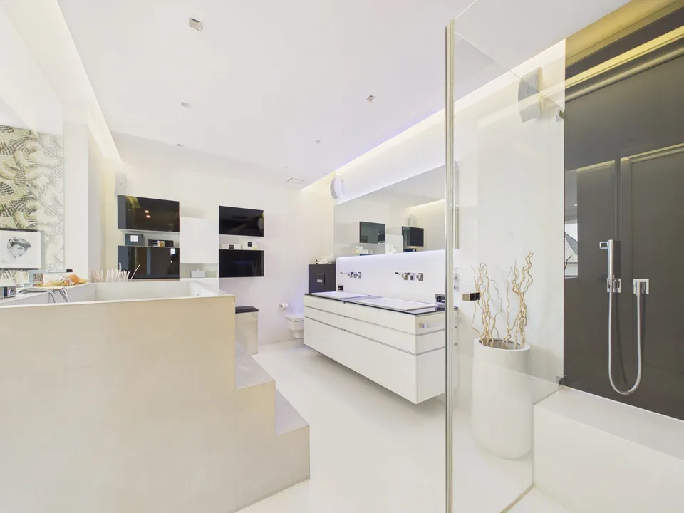 Penthouse exclusif de 6,5 pièces avec vue imprenable sur le lac et terrasses spacieuses – photo 10 sur 13