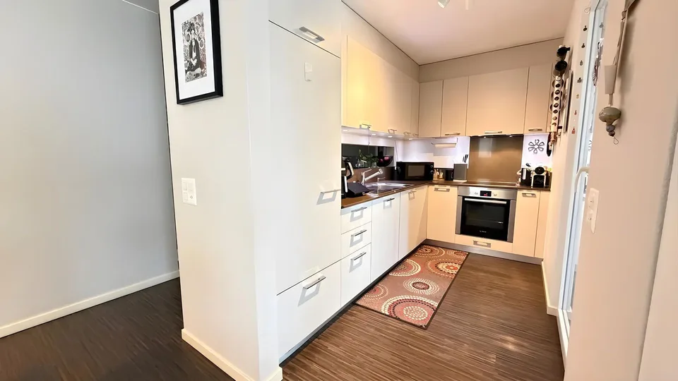 Modernes 3,5-Zimmer-Apartment – Foto 3 von 7