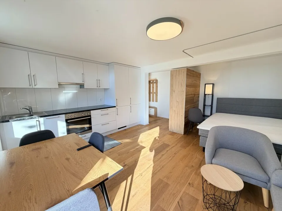 Möblierte 1-Zimmer-Wohnung mit Balkon – Foto 2 von 8