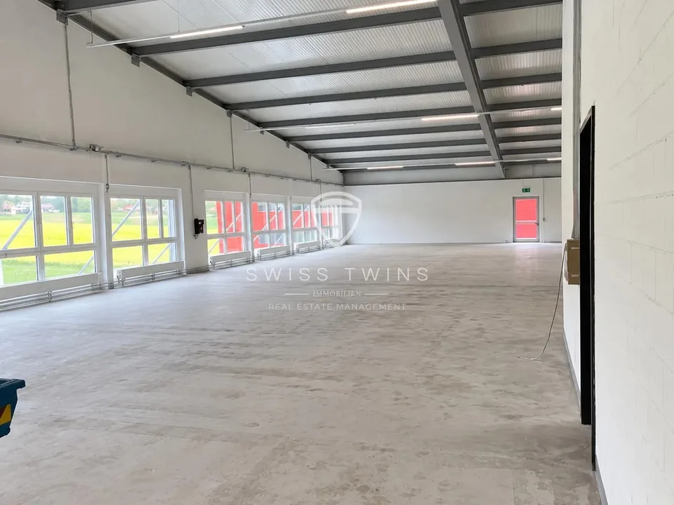 Top Gewerbestandort Oberrüti - 3'400 m² Lagerfläche mit optimaler Logistik – Foto 6 von 13