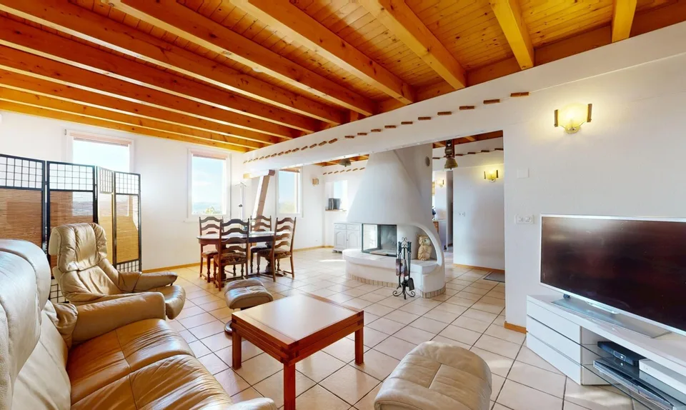 Casa indipendente con grande giardino e vista aperta vicino a Yverdon – foto 2 di 11