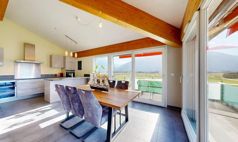 Appartement de 4.5 pièces au dernier étage avec vue sur les montagnes – photo 2 sur 11