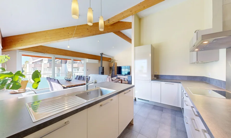 Appartement de 4.5 pièces au dernier étage avec vue sur les montagnes – photo 3 sur 11