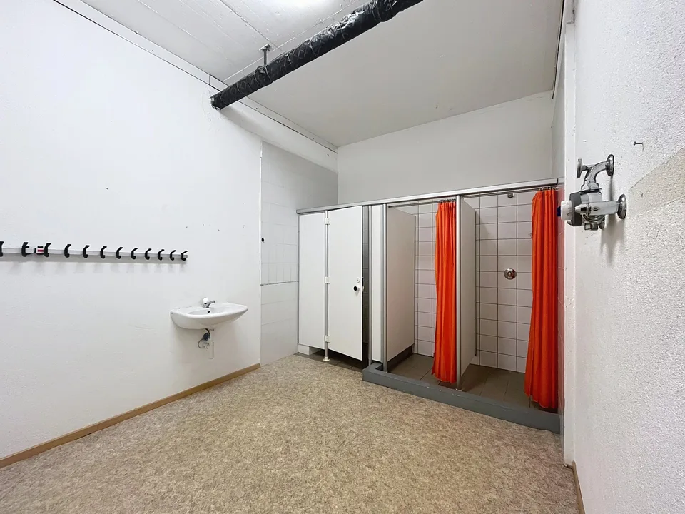 Geräumiger Geschäftsraum im Zentrum von Sierre – Foto 11 von 12