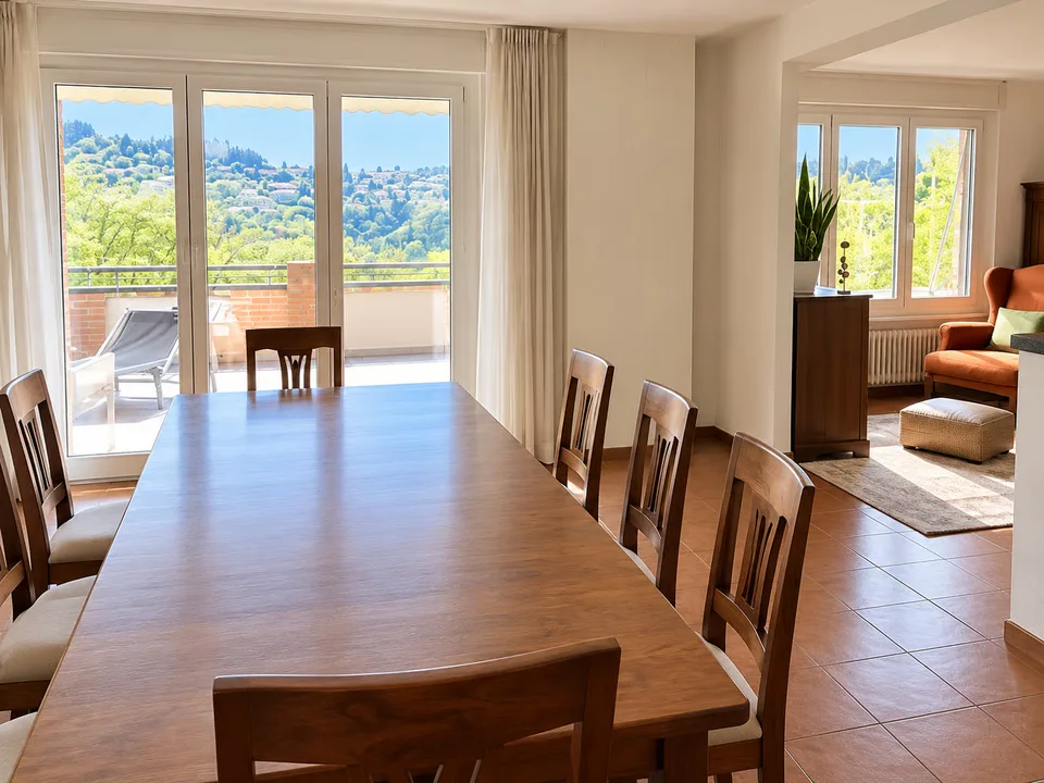 Casa unifamiliare con ampi spazi, giardino e vista aperta sulle montagne – foto 9 di 30