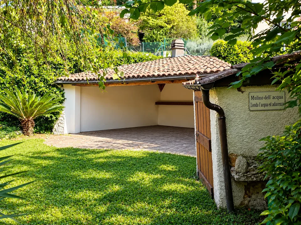 Casa unifamiliare con ampi spazi, giardino e vista aperta sulle montagne – foto 17 di 30