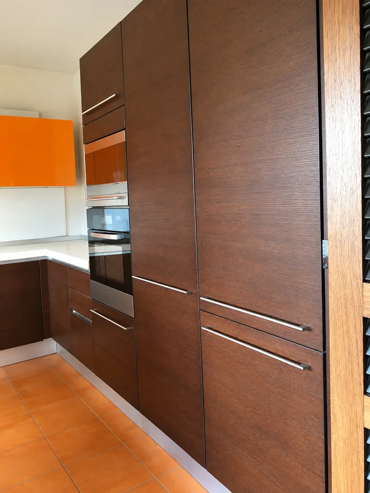 Casa unifamiliare con ampi spazi, giardino e vista aperta sulle montagne – foto 14 di 30