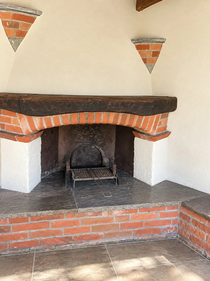 Casa unifamiliare con ampi spazi, giardino e vista aperta sulle montagne – foto 18 di 30