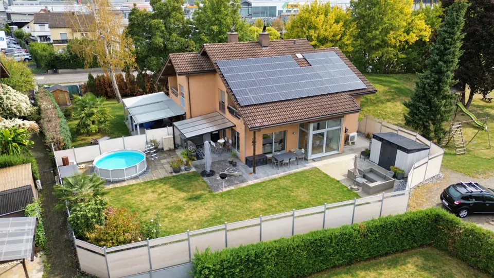 Casa a schiera attraente di 4,5 locali con grande giardino – foto 3 di 13