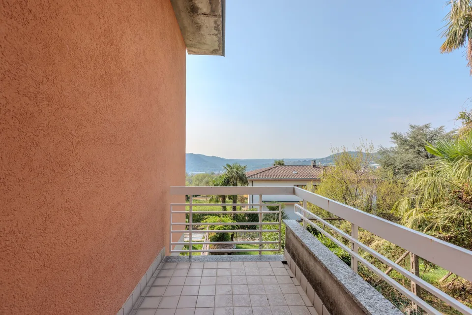 VILLA MIT 6,5 ZIMMERN, GROSSER GARTEN UND PRIVATSPHÄRE IN CORTEGLIA – Foto 8 von 11