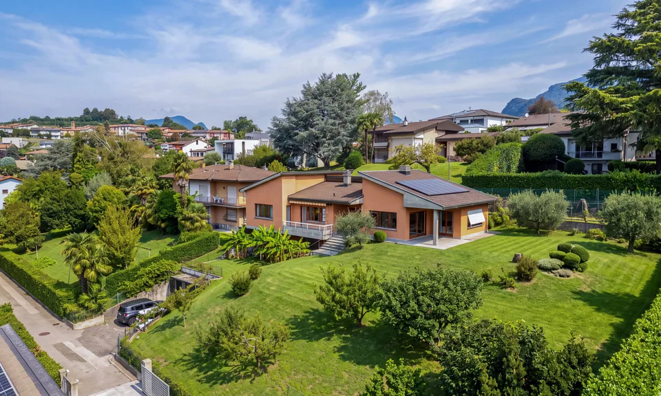 VILLA MIT 6,5 ZIMMERN, GROSSER GARTEN UND PRIVATSPHÄRE IN CORTEGLIA – Foto 11 von 11