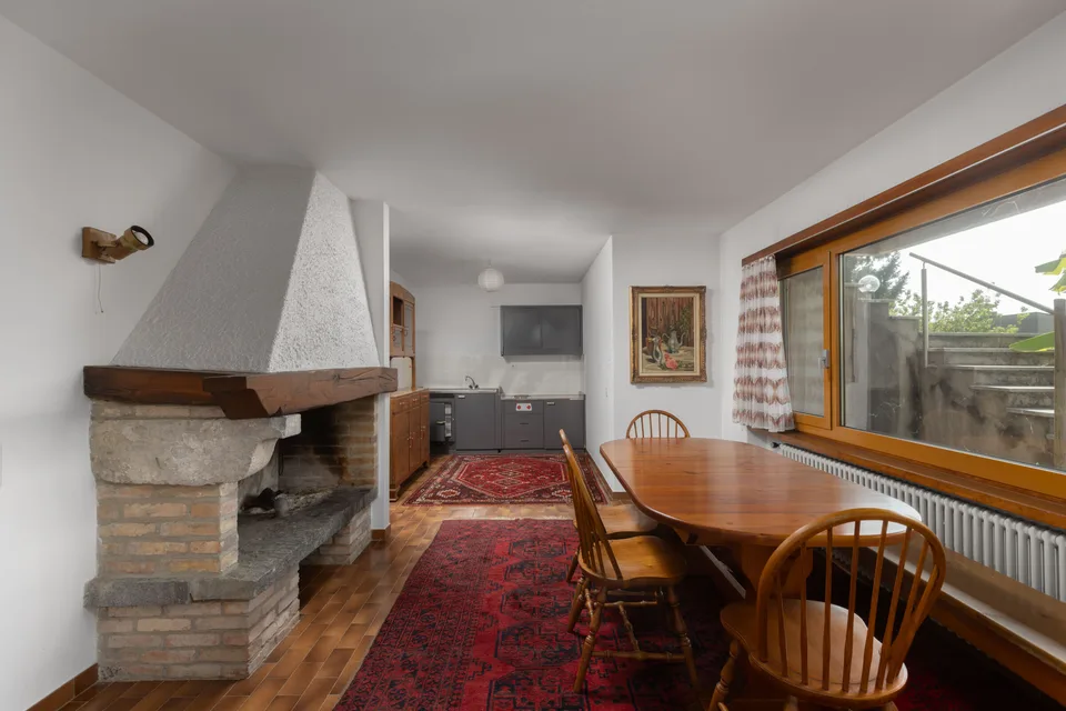 VILLA MIT 6,5 ZIMMERN, GROSSER GARTEN UND PRIVATSPHÄRE IN CORTEGLIA – Foto 10 von 11