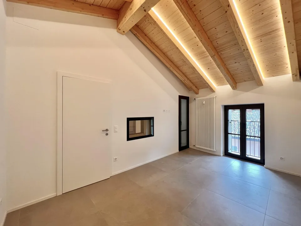 AFFITTASI GRAZIOSO 2.5 LOCALI CON BALCONE A RIVA SAN VITALE – foto 5 di 9