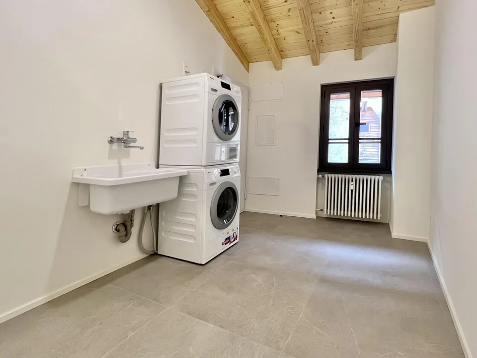 AFFITTASI GRAZIOSO 2.5 LOCALI CON BALCONE A RIVA SAN VITALE – foto 7 di 9