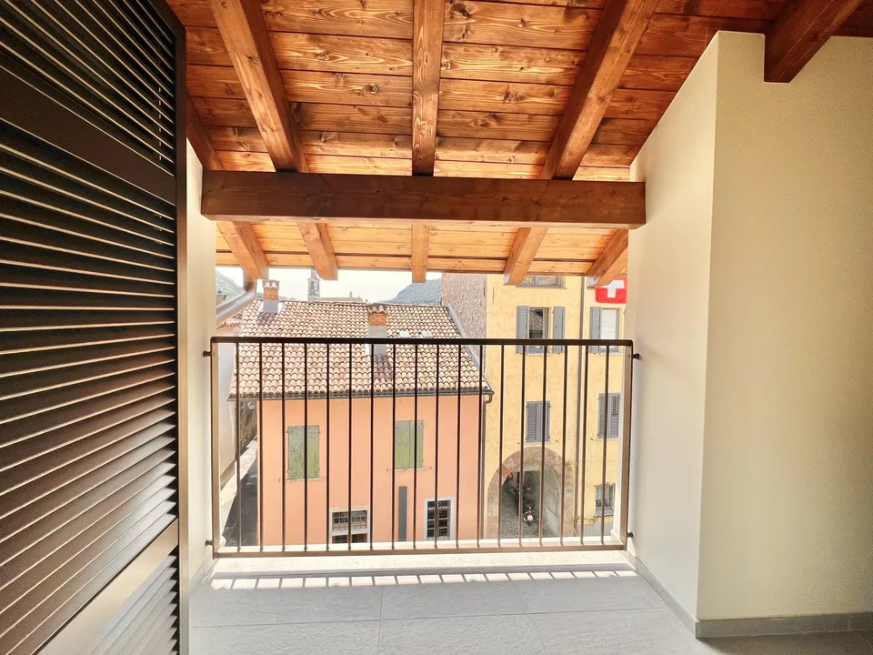 AFFITTASI GRAZIOSO 2.5 LOCALI CON BALCONE A RIVA SAN VITALE – foto 3 di 9
