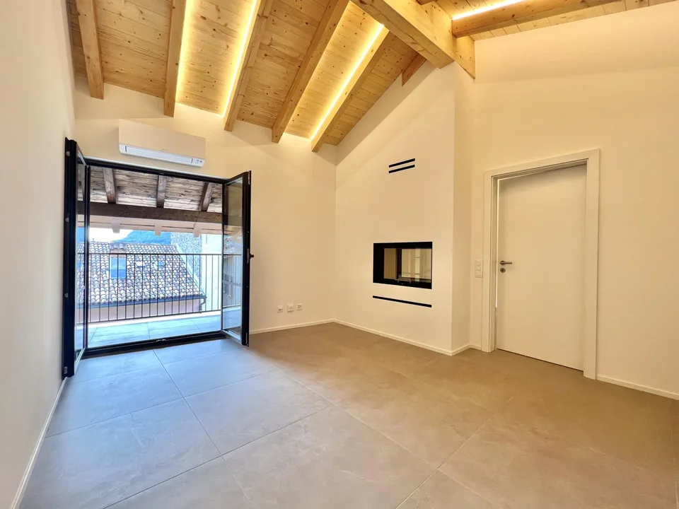 AFFITTASI GRAZIOSO 2.5 LOCALI CON BALCONE A RIVA SAN VITALE – foto 2 di 9
