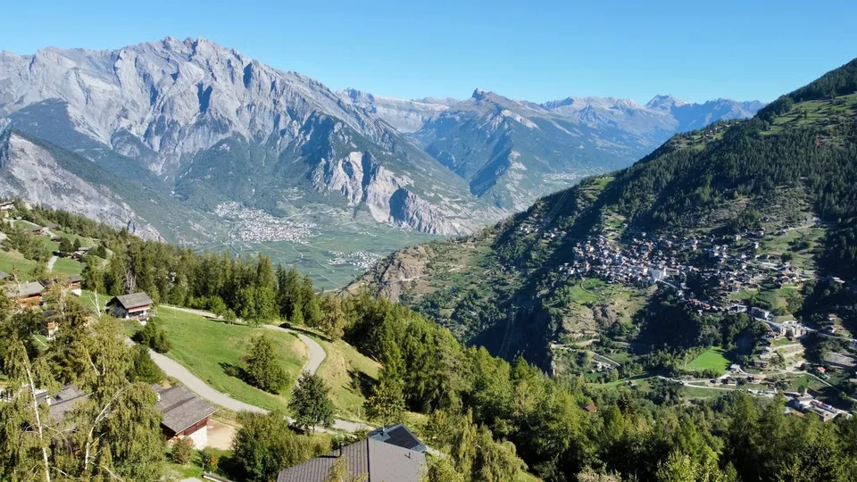 Grande parcella pronta ad accogliere il tuo futuro chalet a La Tzoumaz – foto 5 di 6