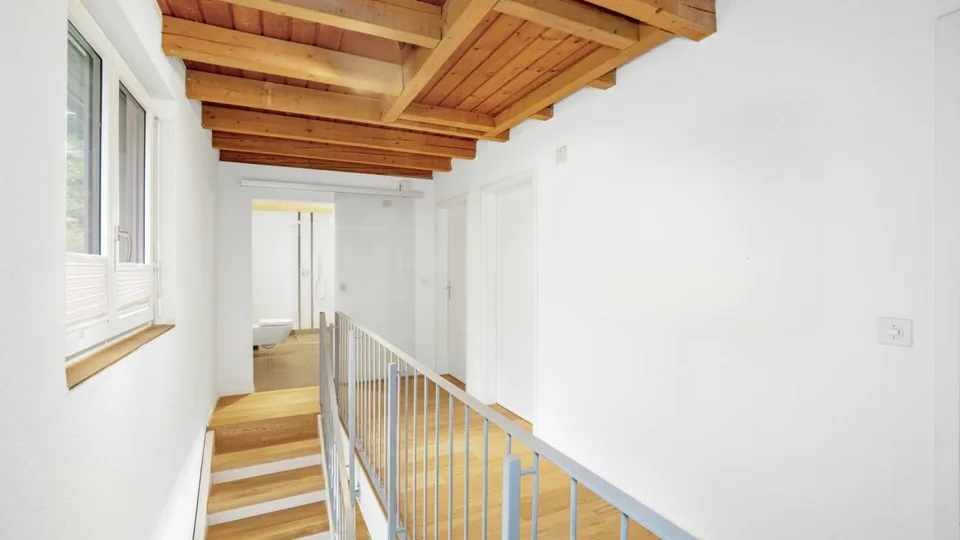 Casa familiare bifamiliare in zona tranquilla – foto 11 di 13