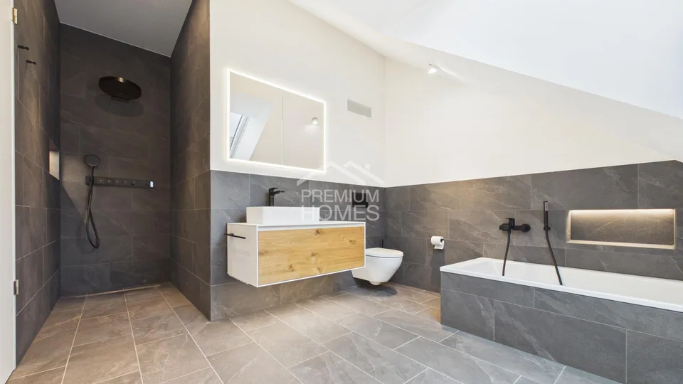 APPARTAMENTO ATTICO MODERNO CON UNA VISTA MONTANA DA SOGNO – foto 9 di 11