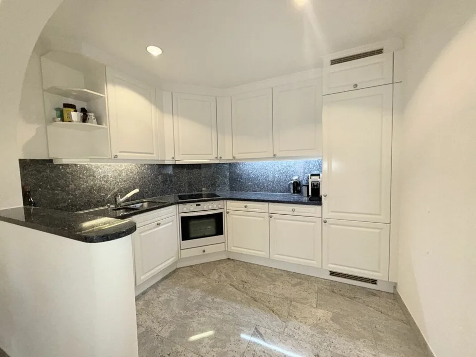 Elegante appartamento giardino di 2,5 locali nella residenza Camelia, Ascona – foto 4 di 10