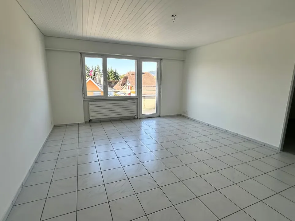 Grosszügige 3.5 Zimmer Dachgeschosswohnung – Foto 2 von 11