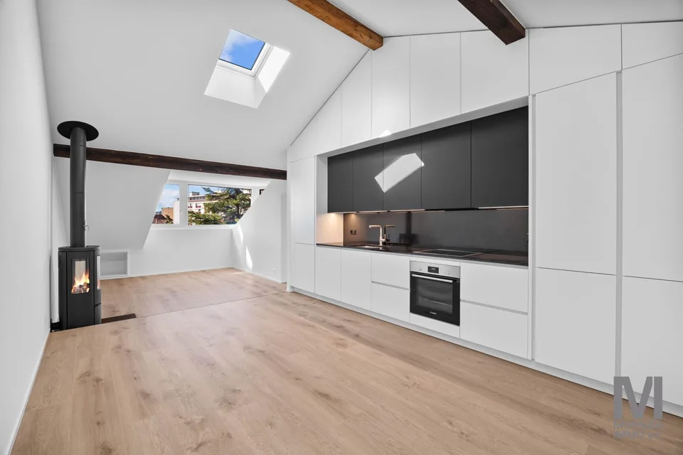 Appartement de 3.5 pièces en attique entièrement rénové – photo 2 sur 13