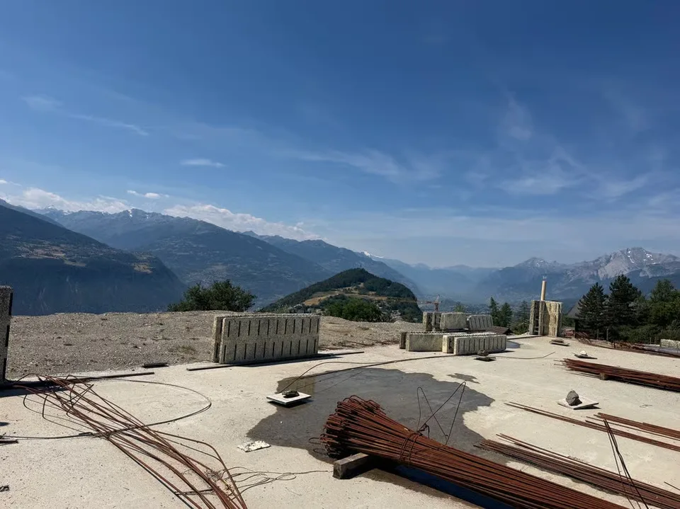 6000.Panoramablick / Chalet-Projekt zum Verkauf in Sergnou / Crans-Montana – Foto 9 von 13
