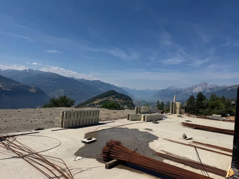 6000.Panoramablick / Chalet-Projekt zum Verkauf in Sergnou / Crans-Montana – Foto 11 von 13