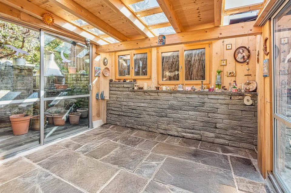 La tua casa con carattere: modernizzata e soleggiata – foto 12 di 13