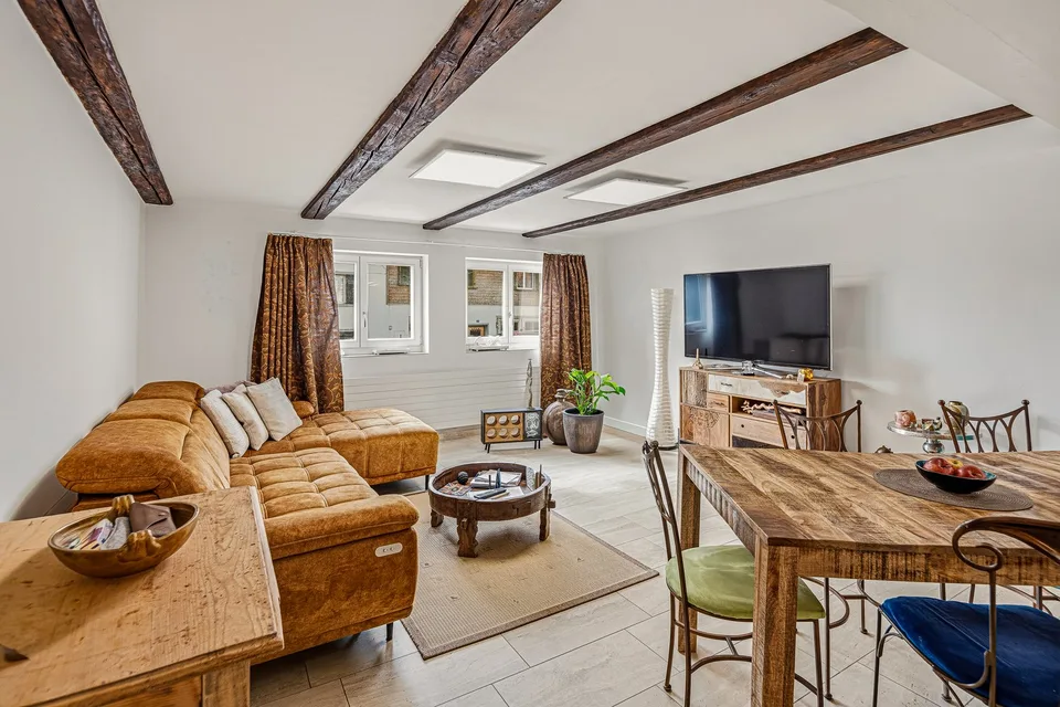 La tua casa con carattere: modernizzata e soleggiata – foto 6 di 13