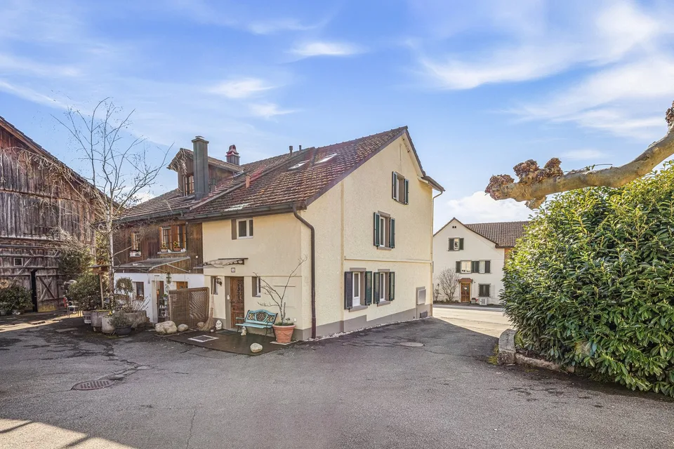 La tua casa con carattere: modernizzata e soleggiata – foto 13 di 13