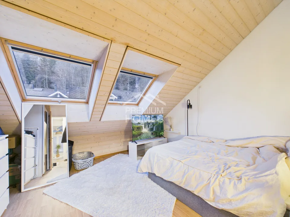 Light, Space and View - with Potential – photo 6 of 9