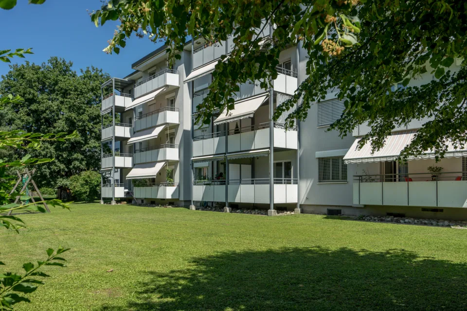 Ruhig gelegene Wohnung mit zwei Balkonen – Foto 7 von 9