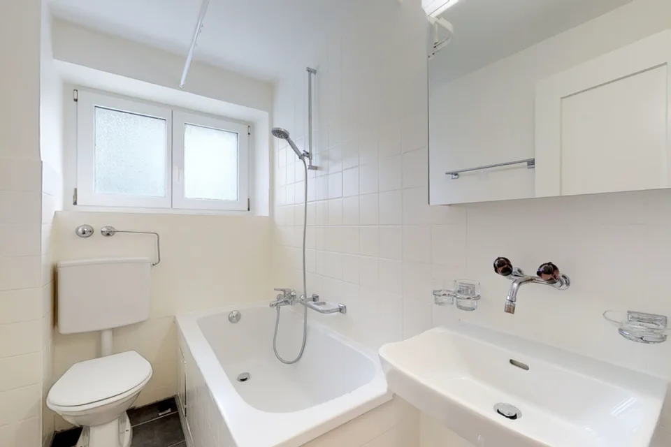 Ruhig gelegene Wohnung mit zwei Balkonen – Foto 6 von 9