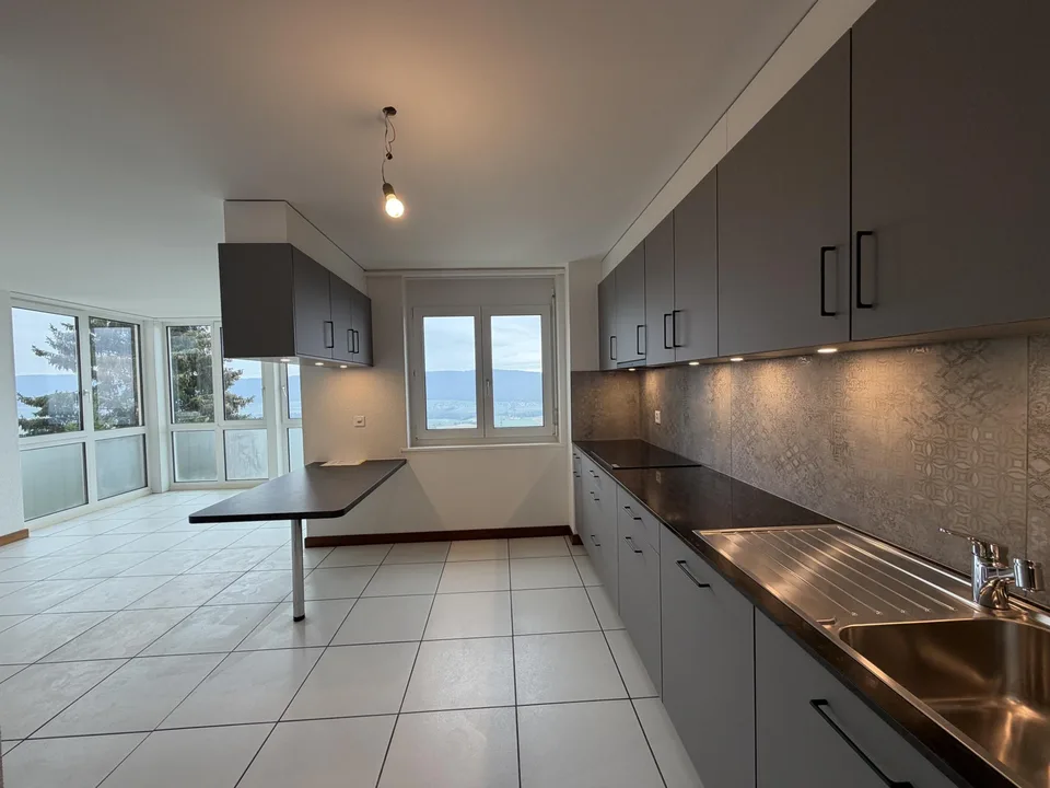 Offerta esclusiva: 1 mese gratuito - Appartamento ristrutturato di 4,5 locali in affitto a Hauts-Geneveys – foto 3 di 11