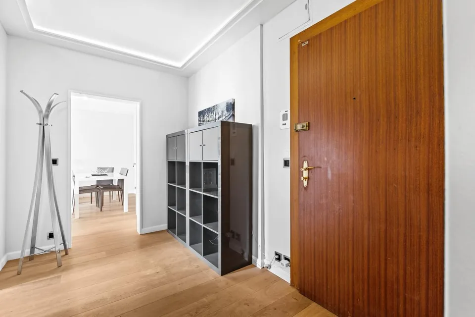 Möbliertes Luxusapartment ? 5 Zimmer mit Parkplatz in Champel – Foto 2 von 9
