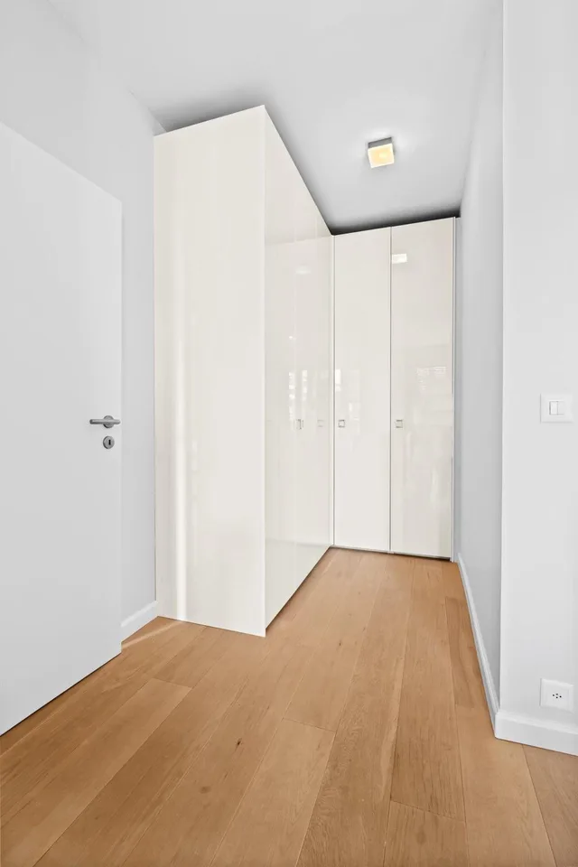 Möbliertes Luxusapartment ? 5 Zimmer mit Parkplatz in Champel – Foto 9 von 9