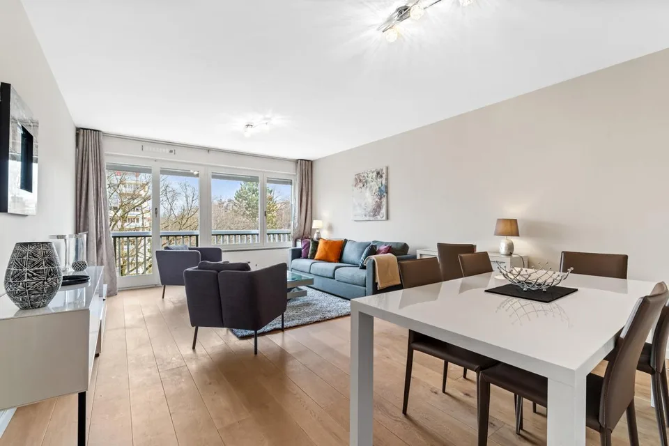 Möbliertes Luxusapartment ? 5 Zimmer mit Parkplatz in Champel – Foto 3 von 9
