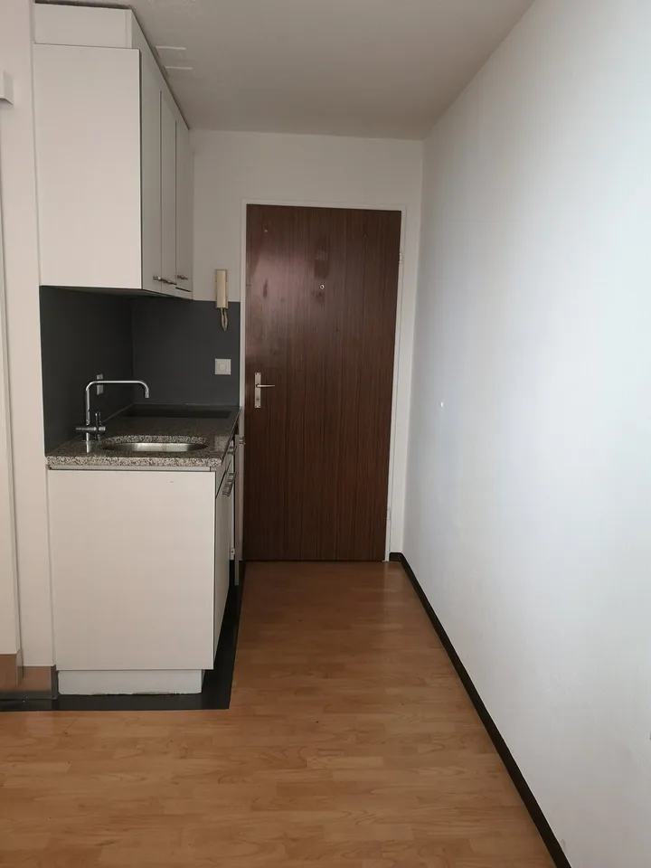 Studio nel centro di Biel / Riferimento 11011 – foto 2 di 3