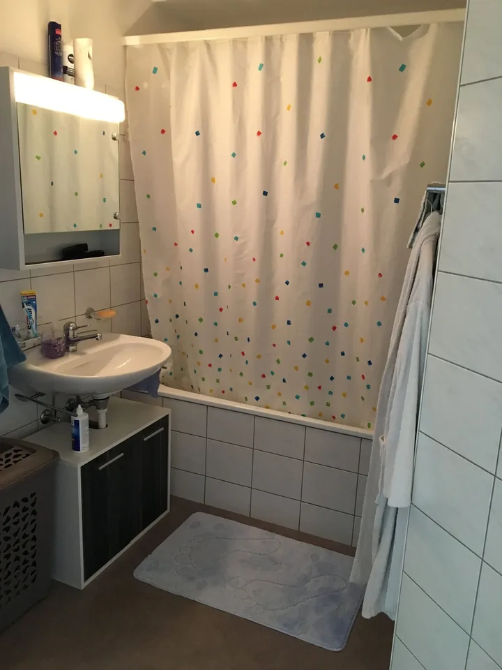 Appartamento 2,5 locali con balcone a Münsingen – foto 2 di 4