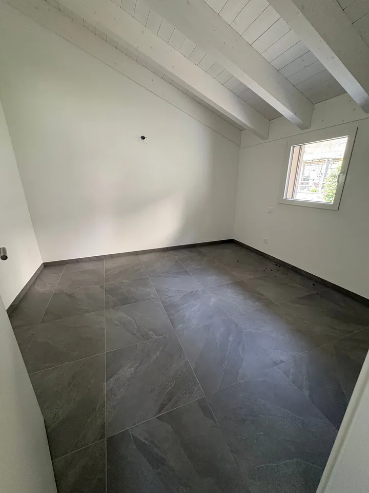 Appartement mansardé moderne de 4,5 pièces à Cama - disponible immédiatement – photo 10 sur 15