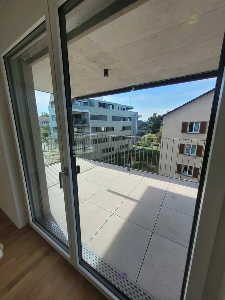 Prima occupazione in HIGH FIVE Ampio appartamento di 4,5 stanze con giardino d'inverno e balcone – foto 4 di 12