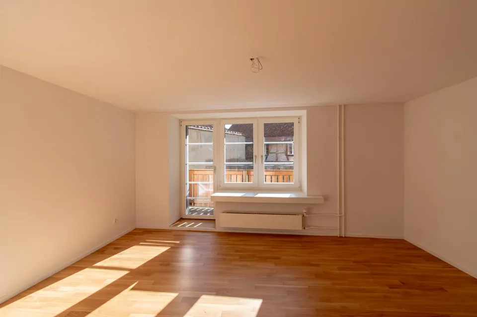 Helle 1.5 Zimmer-Wohnung mit Balkon in der Altstadt – Foto 4 von 13
