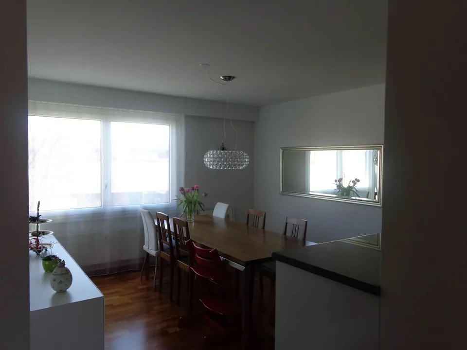 Helle 4.5-Zimmerwohnung mit Bergblick in Münsingen – Foto 3 von 4