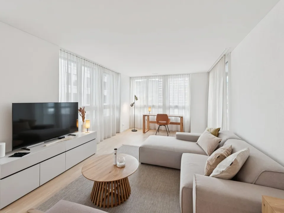 Appartements meublés avec flair de Madrid directement dans le plus grand centre commercial de Suisse! – photo 2 sur 9